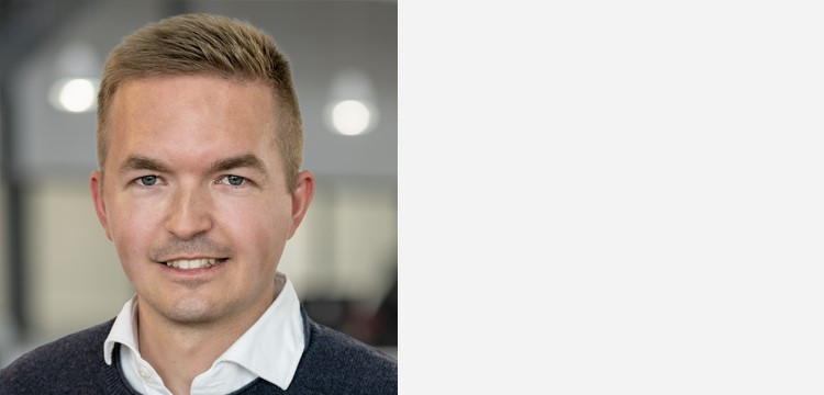 Dominique Willbrand, Verkaufsberater